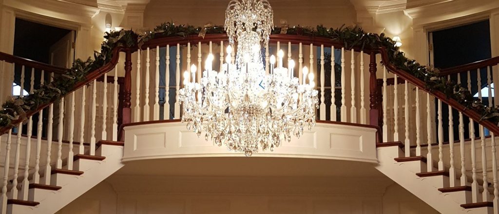 chandelier-cleaning-03-1024x439